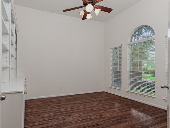 115 Regan Mead Ct, The Woodlands TX 77382
