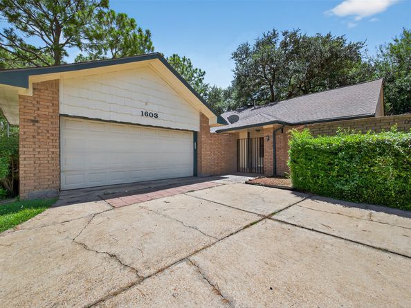 1603 Mary Mount Way, Houston TX 77058