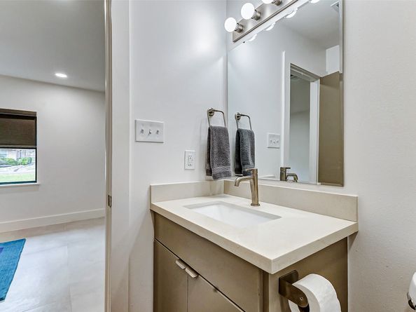 9805 Warwana Road, Houston TX 77080