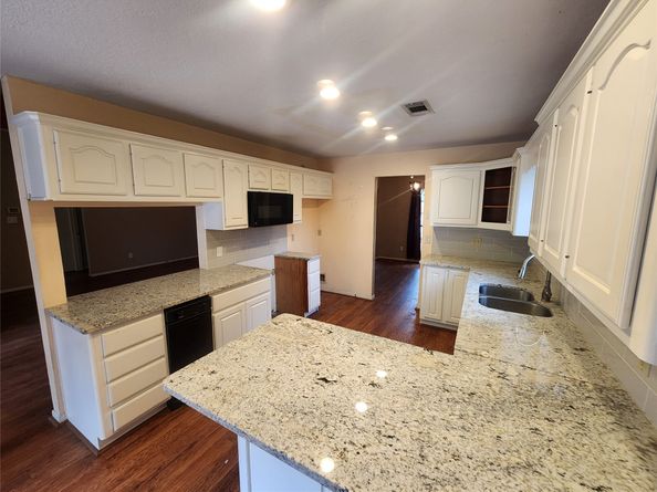 2703 Dovewood Lane, Spring TX 77373