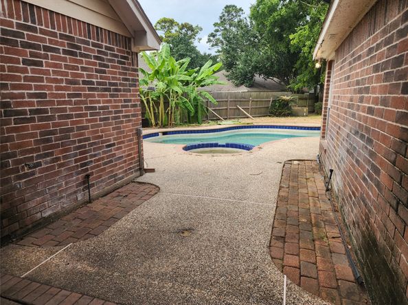 2703 Dovewood Lane, Spring TX 77373