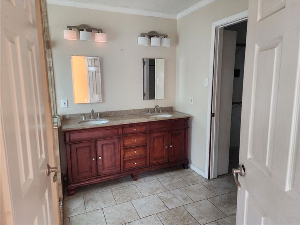 2703 Dovewood Lane, Spring TX 77373