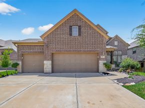 423 Yegua Street, Webster TX 77598