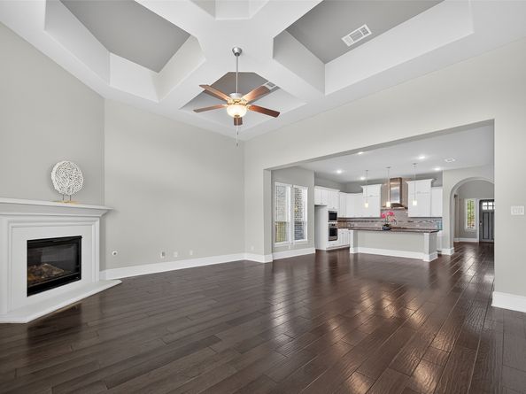 423 Yegua Street, Webster TX 77598
