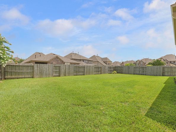 423 Yegua Street, Webster TX 77598