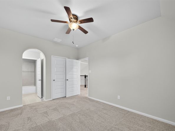 423 Yegua Street, Webster TX 77598