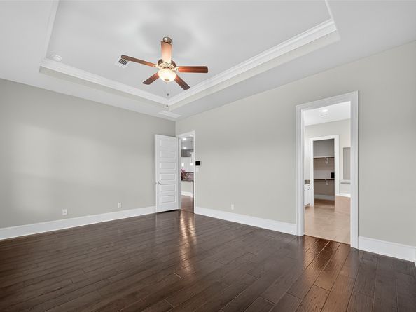 423 Yegua Street, Webster TX 77598