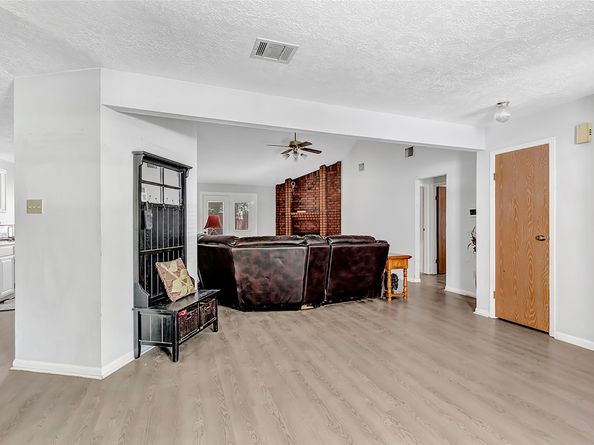 5314 Creek Shadows Drive, Houston TX 77339