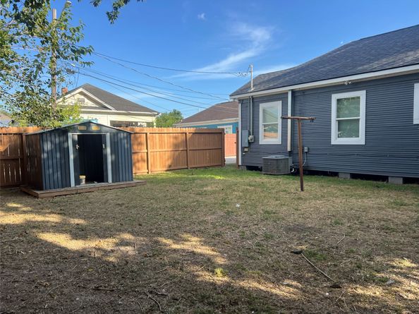 1 Canal Court, Houston TX 77011