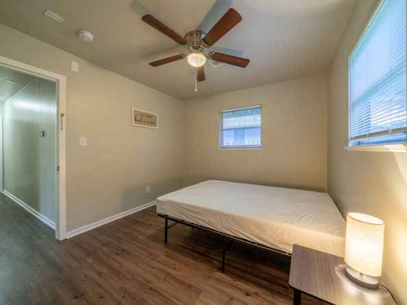 5742 Schevers Street, Houston TX 77033