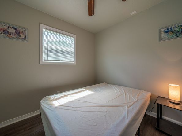 5742 Schevers Street, Houston TX 77033