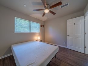 5742 Schevers Street, Houston TX 77033