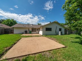 5742 Schevers Street, Houston TX 77033