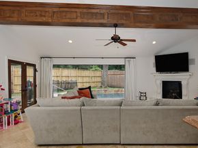 46 N Autumnwood Way, The Woodlands TX 77380
