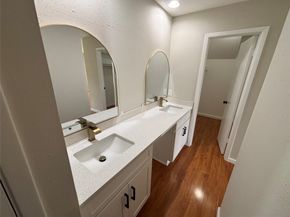 10719 Bellfair Drive, Houston TX 77072