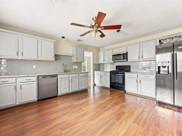 12134 Winter Brook Drive, Houston TX 77066