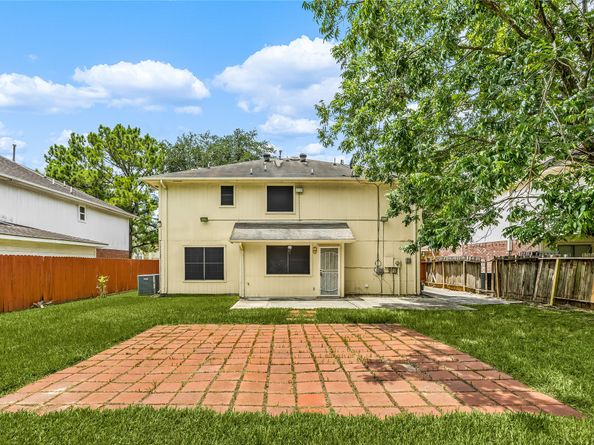 12134 Winter Brook Drive, Houston TX 77066