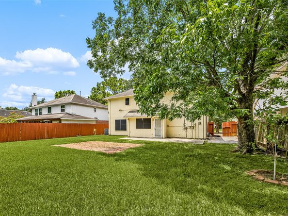 12134 Winter Brook Drive, Houston TX 77066
