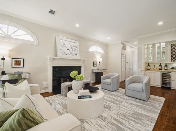 2213 Sheridan Street, Houston TX 77030