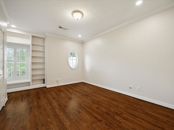 2213 Sheridan Street, Houston TX 77030
