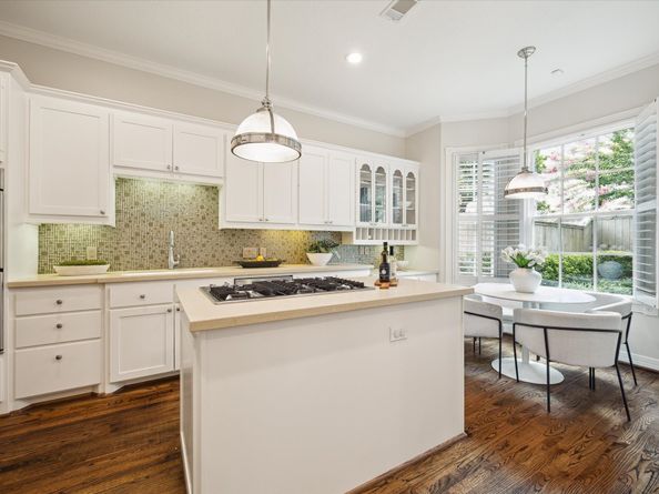 2213 Sheridan Street, Houston TX 77030