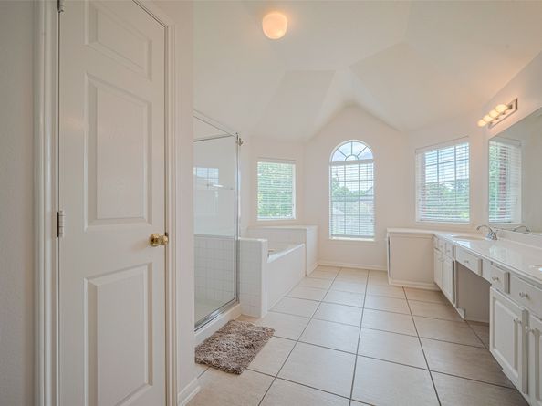 9218 Memorial Pines Way, Spring TX 77379