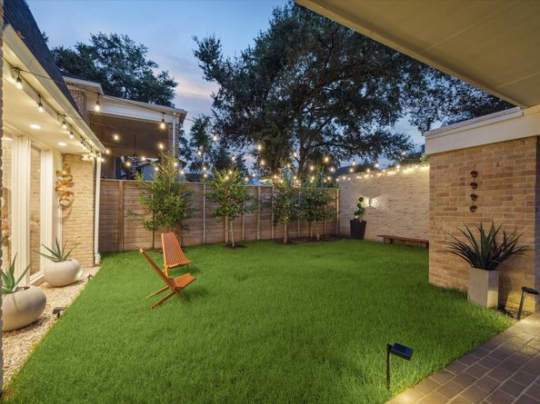 5407 John Dreaper Drive, Houston TX 77056