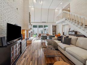 5407 John Dreaper Drive, Houston TX 77056