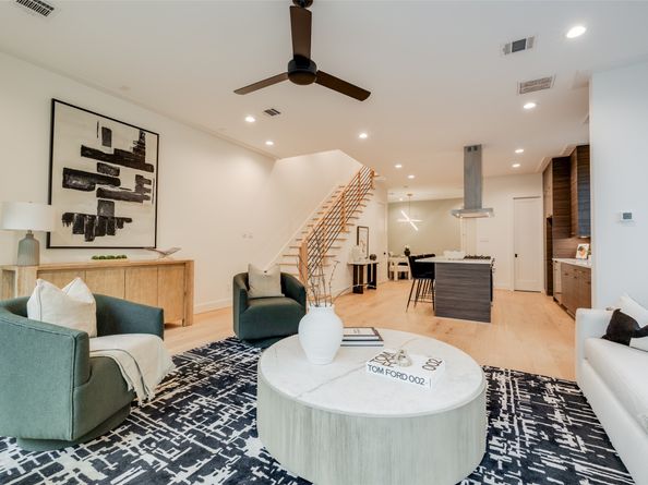 2628 PECKHAM Street, Houston TX 77098