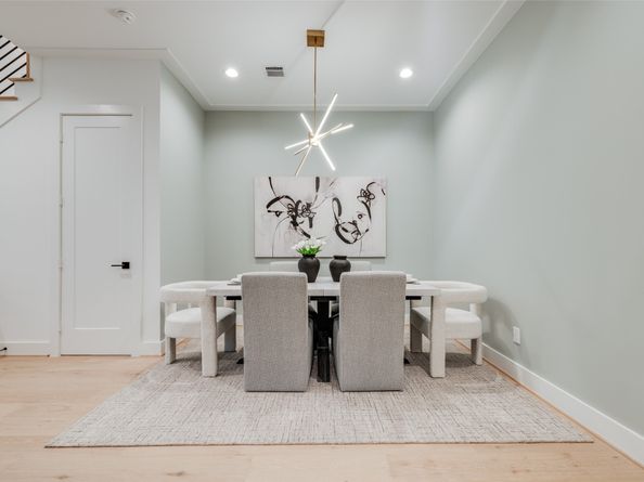 2628 PECKHAM Street, Houston TX 77098