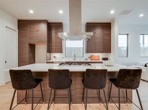 2628 PECKHAM Street, Houston TX 77098
