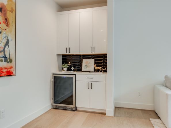 2628 PECKHAM Street, Houston TX 77098