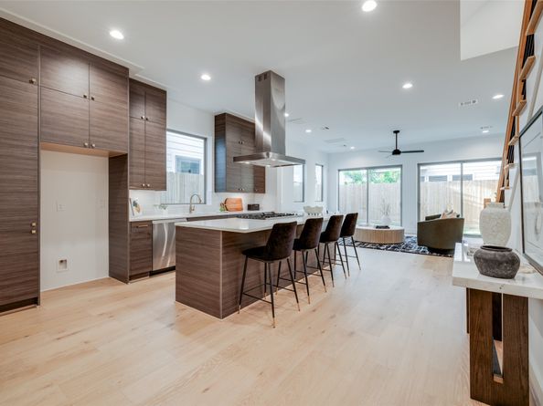 2628 PECKHAM Street, Houston TX 77098