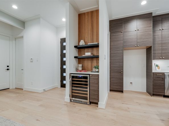 2628 PECKHAM Street, Houston TX 77098