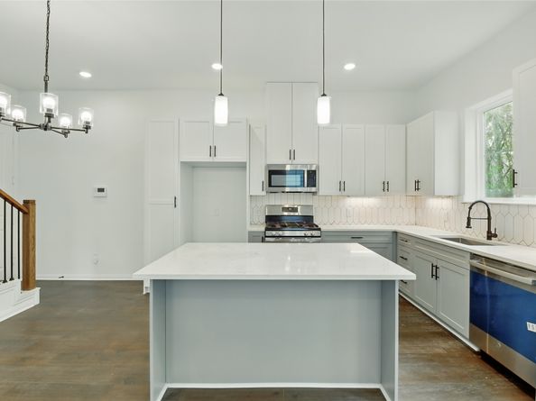 9902 Clark Road F, Houston TX 77076