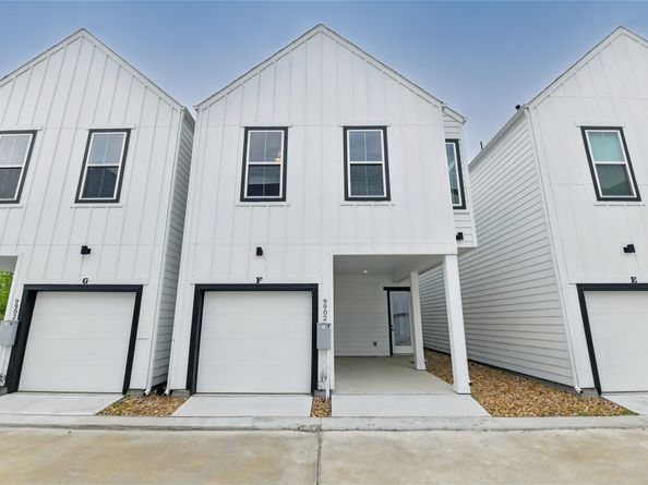 9902 Clark Road F, Houston TX 77076