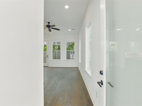 9902 Clark Road F, Houston TX 77076