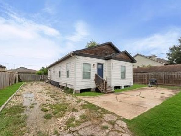 4217 Sterling Street, Houston TX 77051