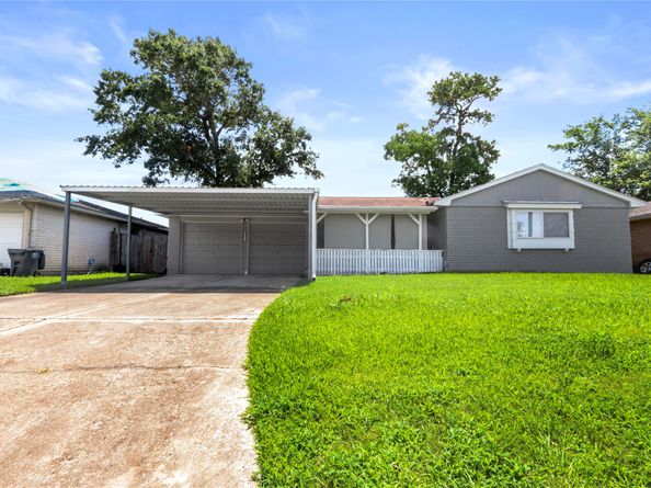 826 Ivyhollow Drive, Channelview TX 77530