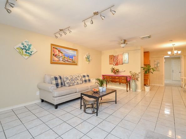 2681 Marilee Lane, Houston TX 77057