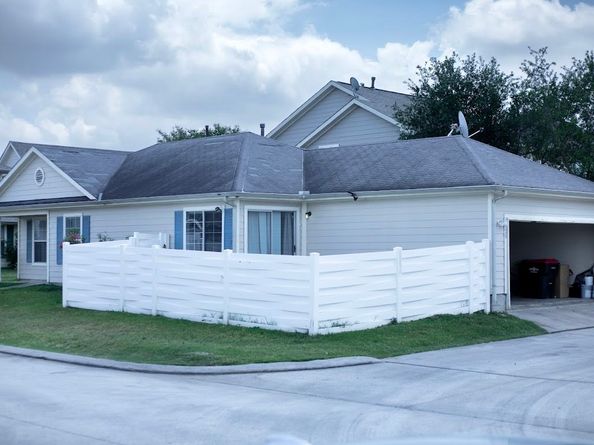 1120 Verde Trails Drive, Houston TX 77073