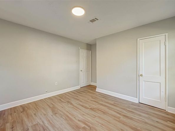 5102 Lyndhurst Drive, Houston TX 77033