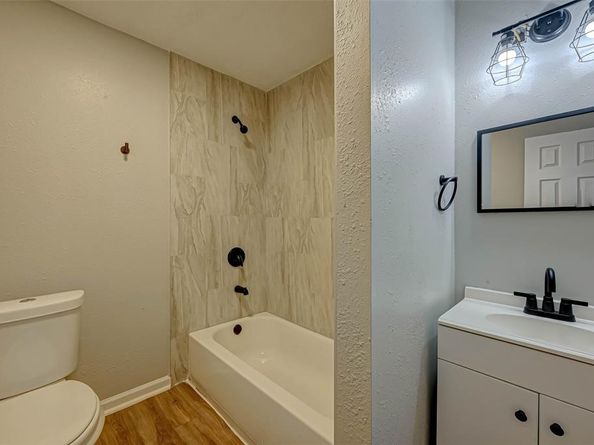 5102 Lyndhurst Drive, Houston TX 77033