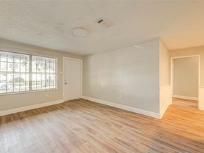 5102 Lyndhurst Drive, Houston TX 77033