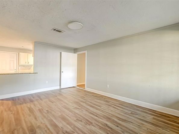 5102 Lyndhurst Drive, Houston TX 77033