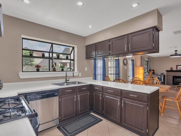 6414 Scarlet Ridge Court, Sugar Land TX 77479