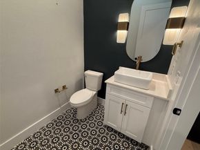 3509 Oak Springs DR A, Austin TX 78721