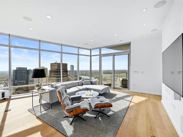 200 Congress Ave 32SE, Austin TX 78701