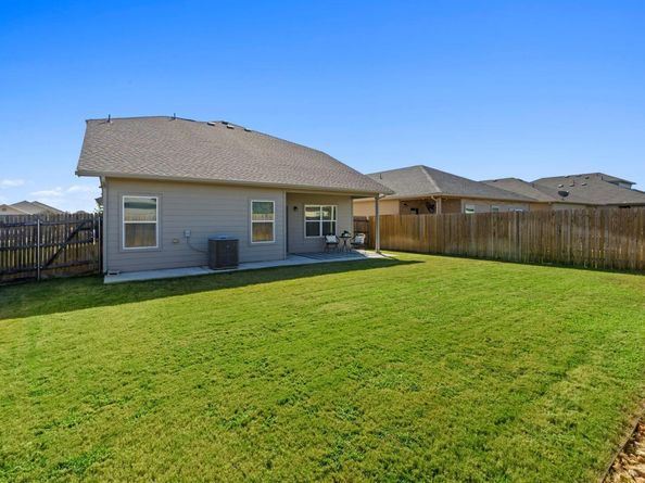 1042 Gaelic DR, Georgetown TX 78626