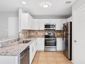 2304 Melissa Oaks LN, Austin TX 78744